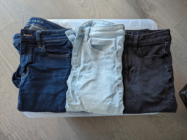 American Eagle Size 2 Skinny Jeans (3 pairs bundle) in Women's - Bottoms in City of Toronto