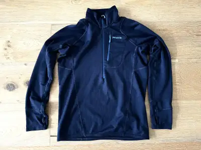 Patagonia R1 Fleece Pullover - Dark Blue - Men’s M, View more