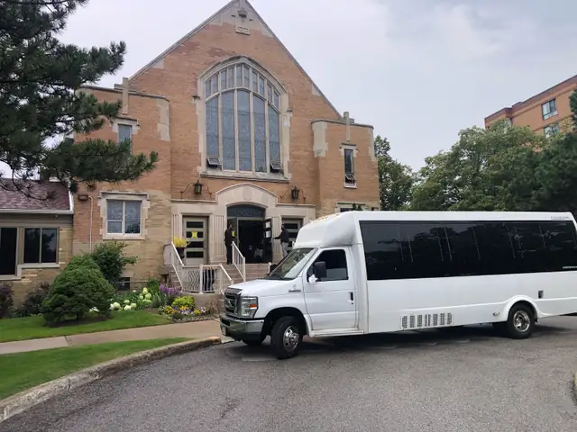 LIMO & BUS DRIVERS WANTED in Drivers & Security in City of Toronto - Image 8