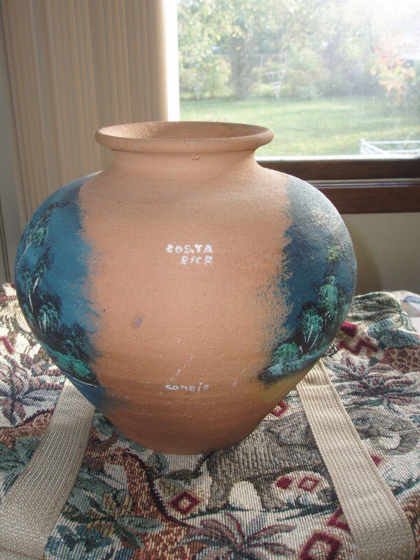 FIRST $40 ~ Hand Painted Terracotta Pottery from Costa Rica ~ in Arts & Collectibles in St. Catharines - Image 4