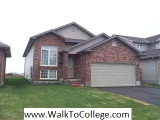 London detached HOUSE,  !LARGE Rooms for rent .Nice neighborhood