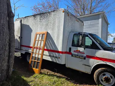 1997GMC Fire truck 3500, Diesel, 188,199KM. Engine will start up , not inspected, 14 ft long