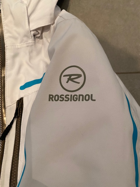 Women's Rossignol winter ski jacket XS in great condition in Women's - Tops & Outerwear in City of Montréal - Image 5