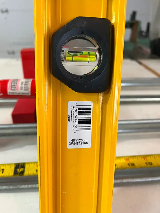 Level Dewalt in Hand Tools in Sarnia - Image 3