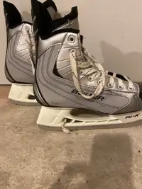 Ice skates/patin a glace