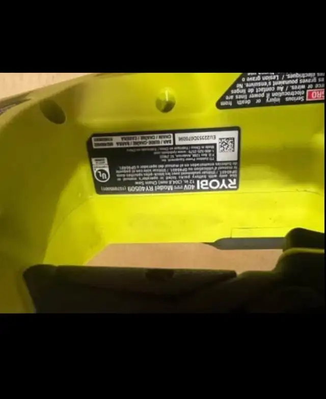 Ryobi 40V HP Brushless 12 in. Top Handl Battery Chainsaw 4.0 Bat in Power Tools in Hamilton - Image 7