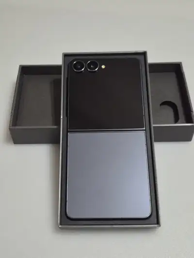 Samsung Flip 7,12GB 256GB. LIKE NEW CONDITION!!!, View more