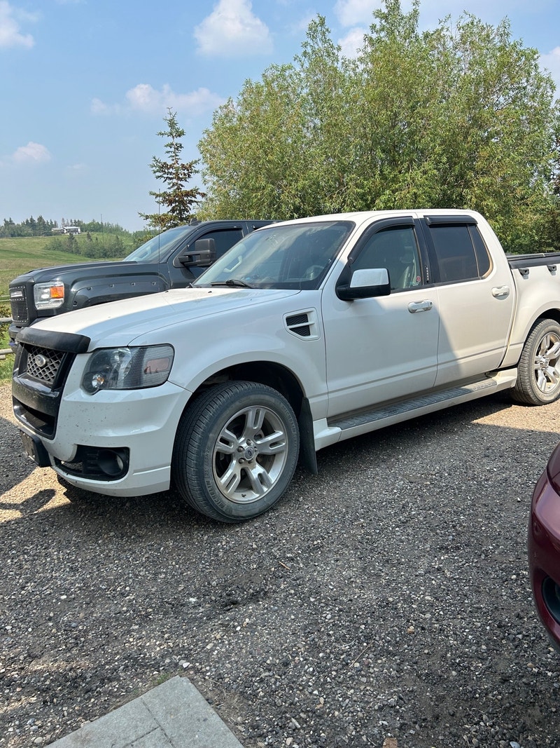 Ford Explorer Sport Trac Adrenalin Cars & Trucks Red Deer Kijiji