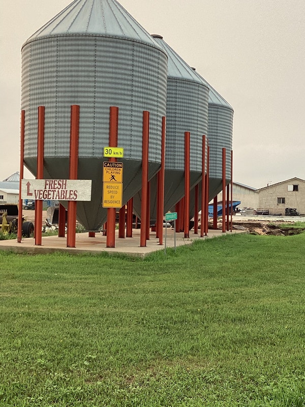 3 Hopper bottom bins Other Edmonton Kijiji