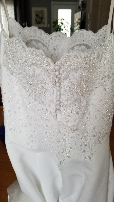 ROBE de MARIÉE PERLÉE dans Mariage  à Lac-Saint-Jean - Image 4