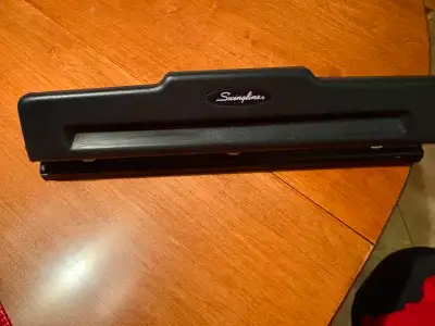 Poinçons 2 - 3 trous Desktop punch, View more