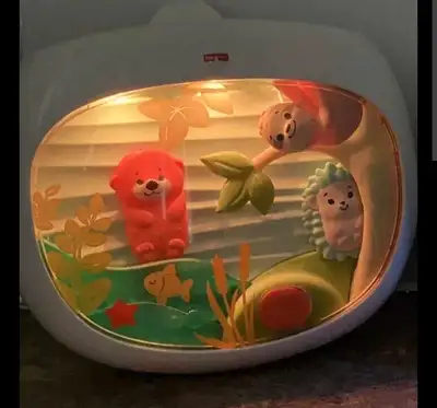 Excellent condition. Fisher-Price Settle & Sleep Projection Soother . Delight your baby's senses and...