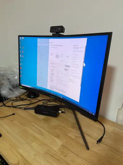 AMD Ryzen 7 Gaming PC + Samsung G7 27”, View more