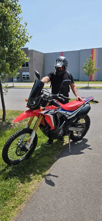 **COMES SAFETIED. 2017 HONDA CRF 250 RALLY. 6 speed. New rear tire, Race Tech upgraded front fork sp...