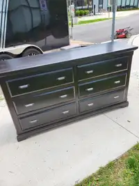 Nice big solid 6 drawer dresser