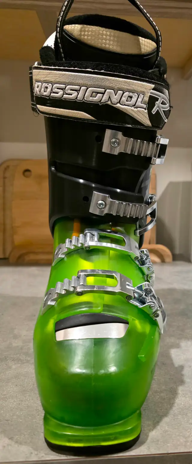 Rossignol Experience Downhill Ski Boots; Head skis and bindings in Ski in Cranbrook - Image 2
