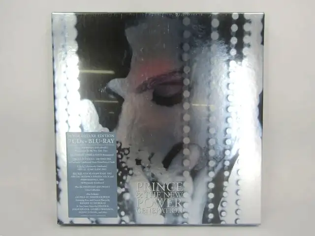 Prince Diamonds and Pearls Super Deluxe Box Set (7CD + Blu-ray) in CDs, DVDs & Blu-ray in City of Montréal - Image 3
