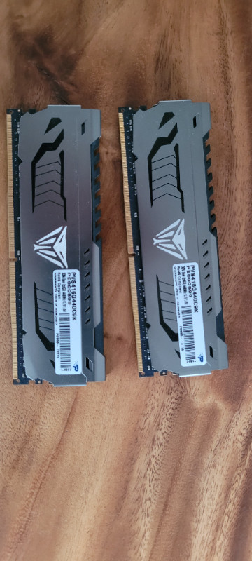 16gb (2x8) DDR4 4400MHz Patriot Viper dans Autre  à Laurentides