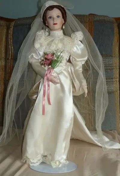 Ashton Drake Porcelain bride doll "Betty's 1930 Wedding dress" She is from the "From this day forwar...