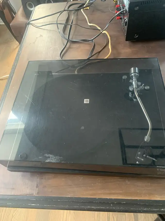 Vintage Rega Planar 3 Turntable w/ RB300 Tonearm in Other in Ottawa - Image 5
