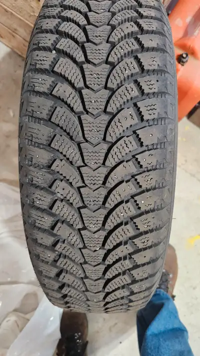 Maxtrex M900 ICE winter tires on winter rims. Removed from 2019 Mitsubishi Outlander. Tires have 400...