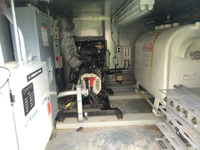 Mechron DCG4500 DC Generator Set with Enclosure and Autostart in Other Business & Industrial in Winnipeg - Image 3