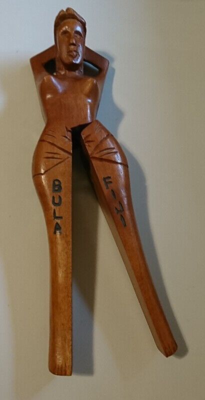 Vintage Fijian Hand Carved Wooded Woman Nutcracker "BULA FIJI" in Arts & Collectibles in Oshawa / Durham Region - Image 3