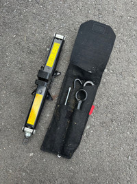 NEW Hyundai Jack tool lift kit. (Tire change kit)
