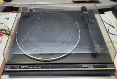 Vintage Toshiba SR-D33 Direct Drive Automatic Turntable, View more