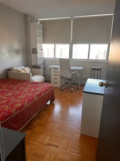 Room for rent Ready to move Great location on a building apartment