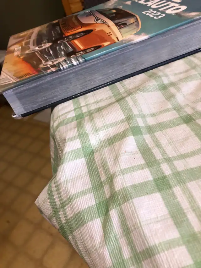 livre guide de l’auto 2023 in Textbooks in Longueuil / South Shore - Image 4