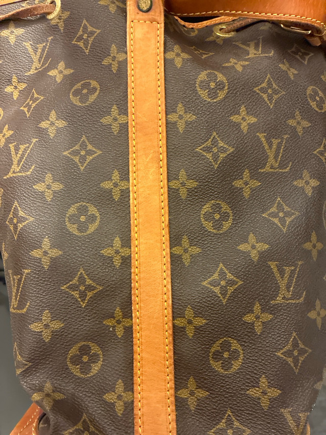 Authentic Louis Vuitton monogram drawstring bag in Women's - Bags & Wallets in London