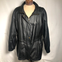 Mens Genuine Black Leather Coat/Jacket. Size 18.  3/4 length 
