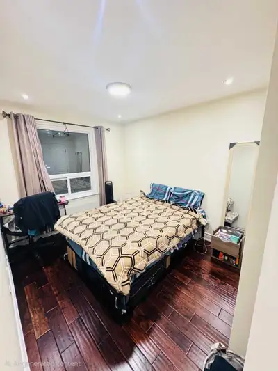 1 Unfurnished room is available on the 1st floor of a townhouse for double or single occupancy. Shar...