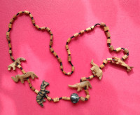 Collier Afrique du Sud bois & perles avec animaux sculptés bois