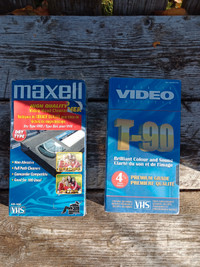 Maxwell Dry Head Cleaner & Blank T90 VHS Tape