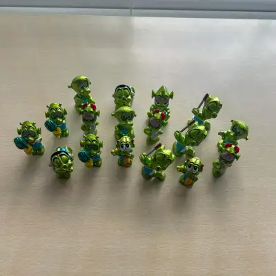 Vintage Kinder Surprise Green Aliens Collection (17 Pieces), View more
