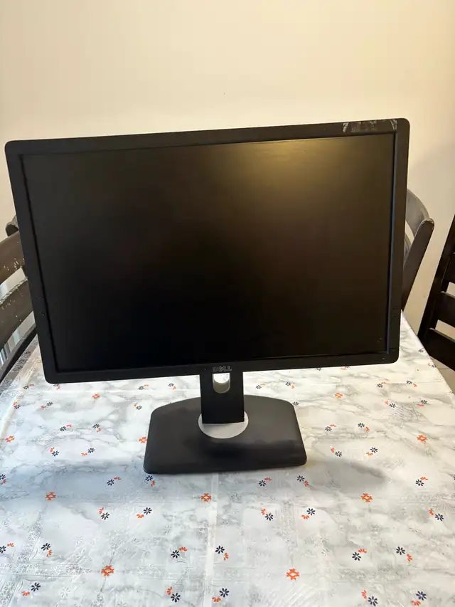 Dell 19” Monitor in Monitors in Kitchener / Waterloo - Image 3
