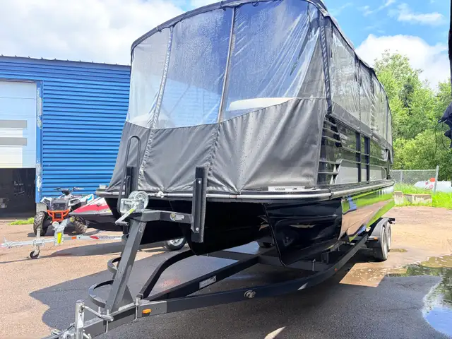 G3 ELITE 326SE 2023 in Powerboats & Motorboats in Lac-Saint-Jean - Image 4