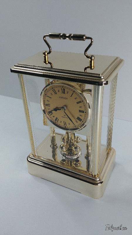 Horloge Citizen avec Pendule Rotatif dans Décoration intérieure et accessoires  à Longueuil/Rive Sud