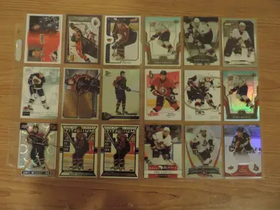 Dany Heatley Hockey Cards - 32 Total $5 for everything in picture Message with any questions Check o...