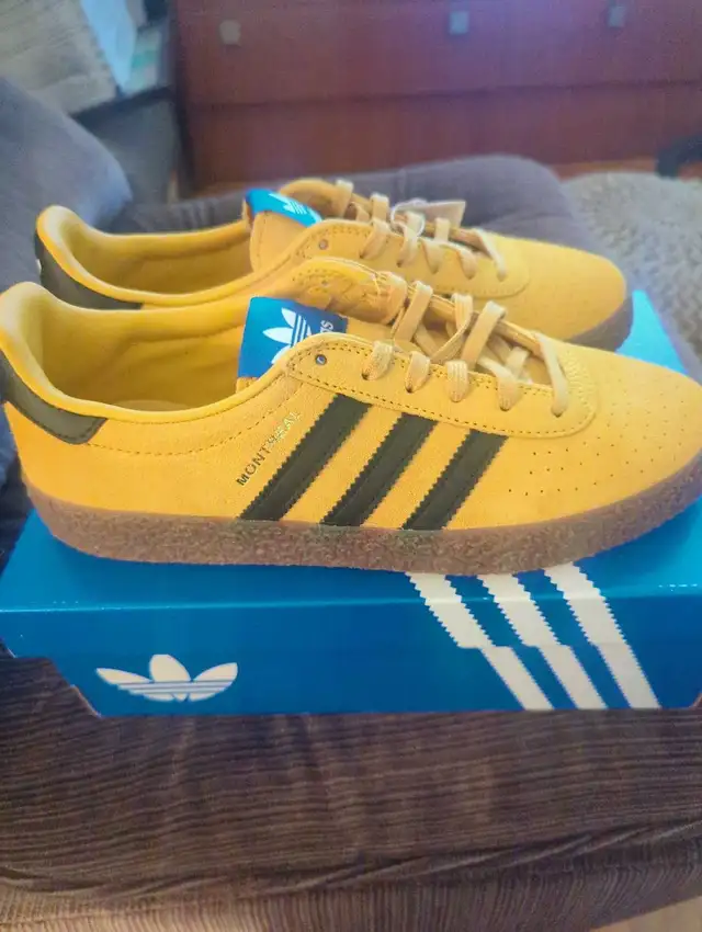 Neufs!!! Souliers Adidas édition rétro Montréal 6.5 homme in Men's Shoes in City of Montréal - Image 4