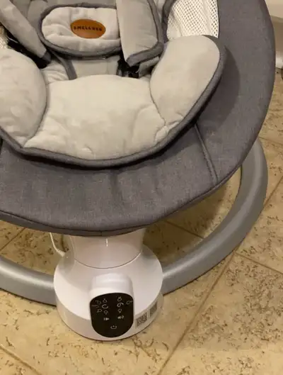 I am selling a Smelluck baby swing that provides a soothing motion for your little one. This swing h...