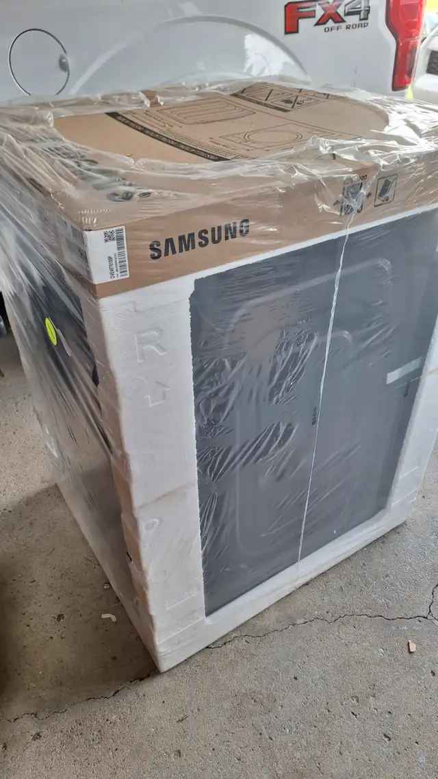 Samsung 7.5 cu ft. Platinum Electric Dryer with Steam Sanitize -63235014838019124