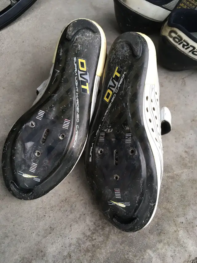 Two pairs of carbon road cycling shoes size 7.5 men’s in Clothing, Shoes & Accessories in Calgary - Image 4