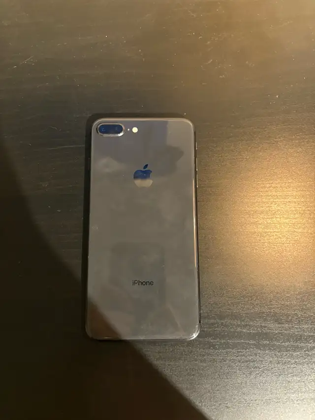 IPhone 8 Plus in Cell Phones in Guelph - Image 2