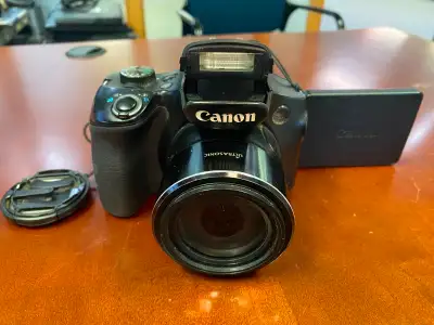 DIGITAL CAMERA FOR SALE TO THE HIGHEST BIDDER, View more