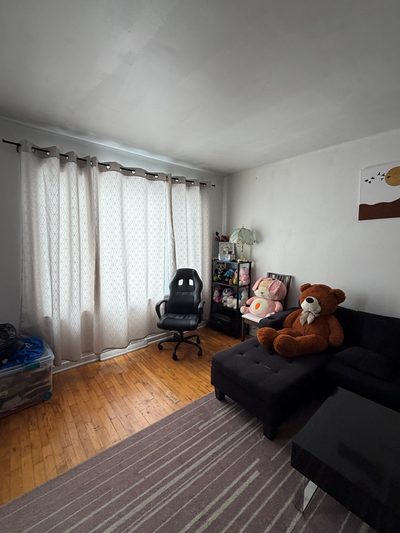 Bright, sunny and conveniently located within walking distance to most services: groceries, pharmaci...