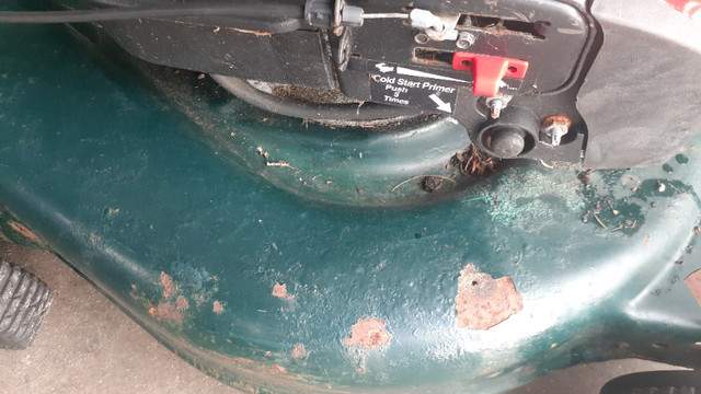 Craftsman Eager-1 Mower for Parts or Repair in Lawnmowers & Leaf Blowers in Bedford - Image 2