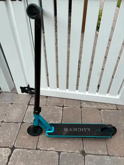 Near new Lucky Prospect scooter.